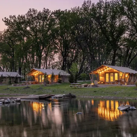 Sankoty Lakes Resort - Cabins & Rv Park - Peoria Spring Bay
