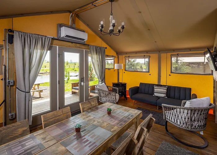 Hotel Sankoty Lakes - & Rv Park - Peoria Spring Bay