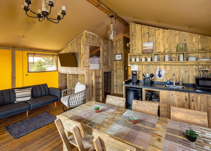 Hotel Sankoty Lakes - & Rv Park - Peoria 3*